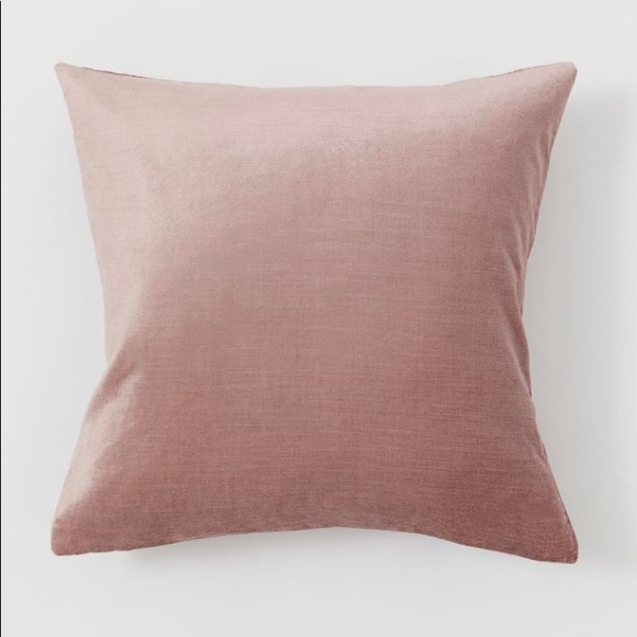 Light pink velvet pillow covers - Picture 1 of 3